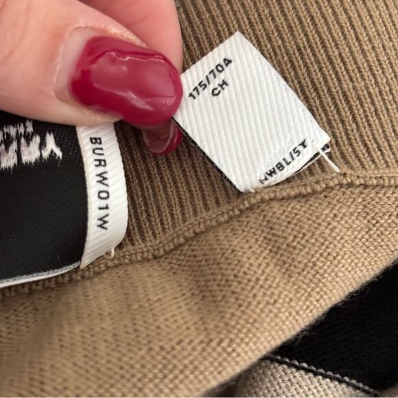 BURBERRY Icon Stripe Merino Wool Skirt Size Small NWOT - Picture 5 of 8